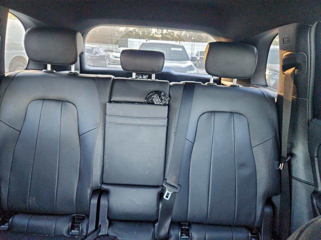2020 MERCEDES-BENZ GLB 250 photo 10