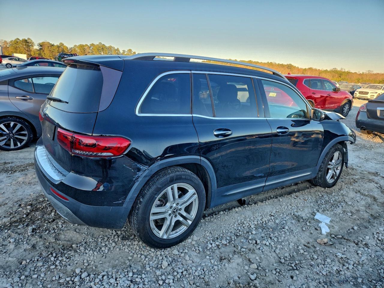 2020 MERCEDES-BENZ GLB 250 photo 3
