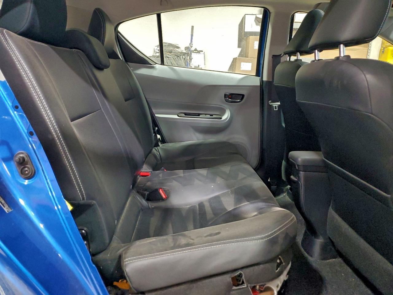 2012 TOYOTA PRIUS C photo 10