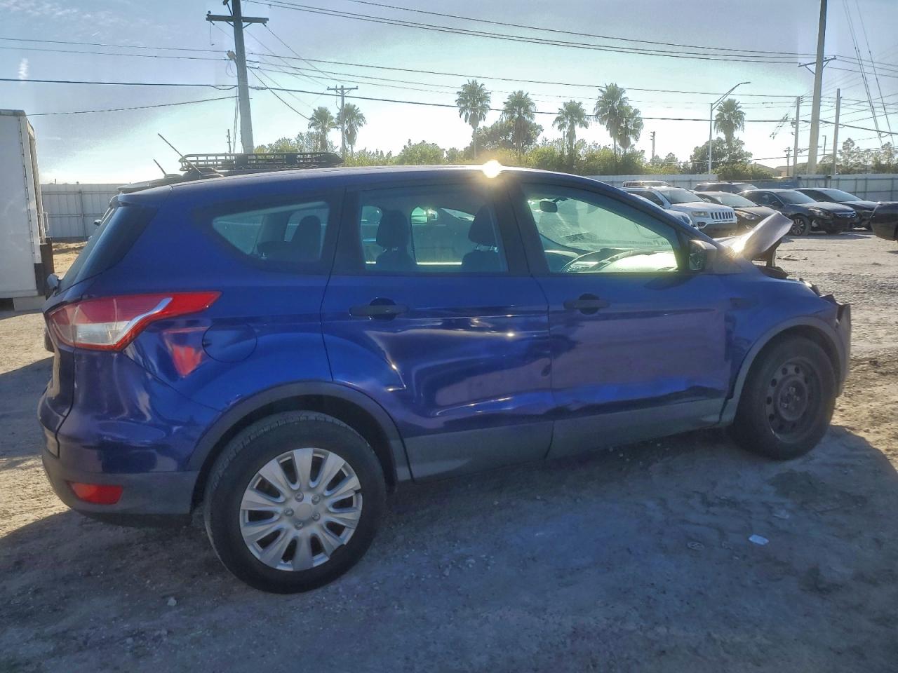 2016 FORD ESCAPE S photo 3