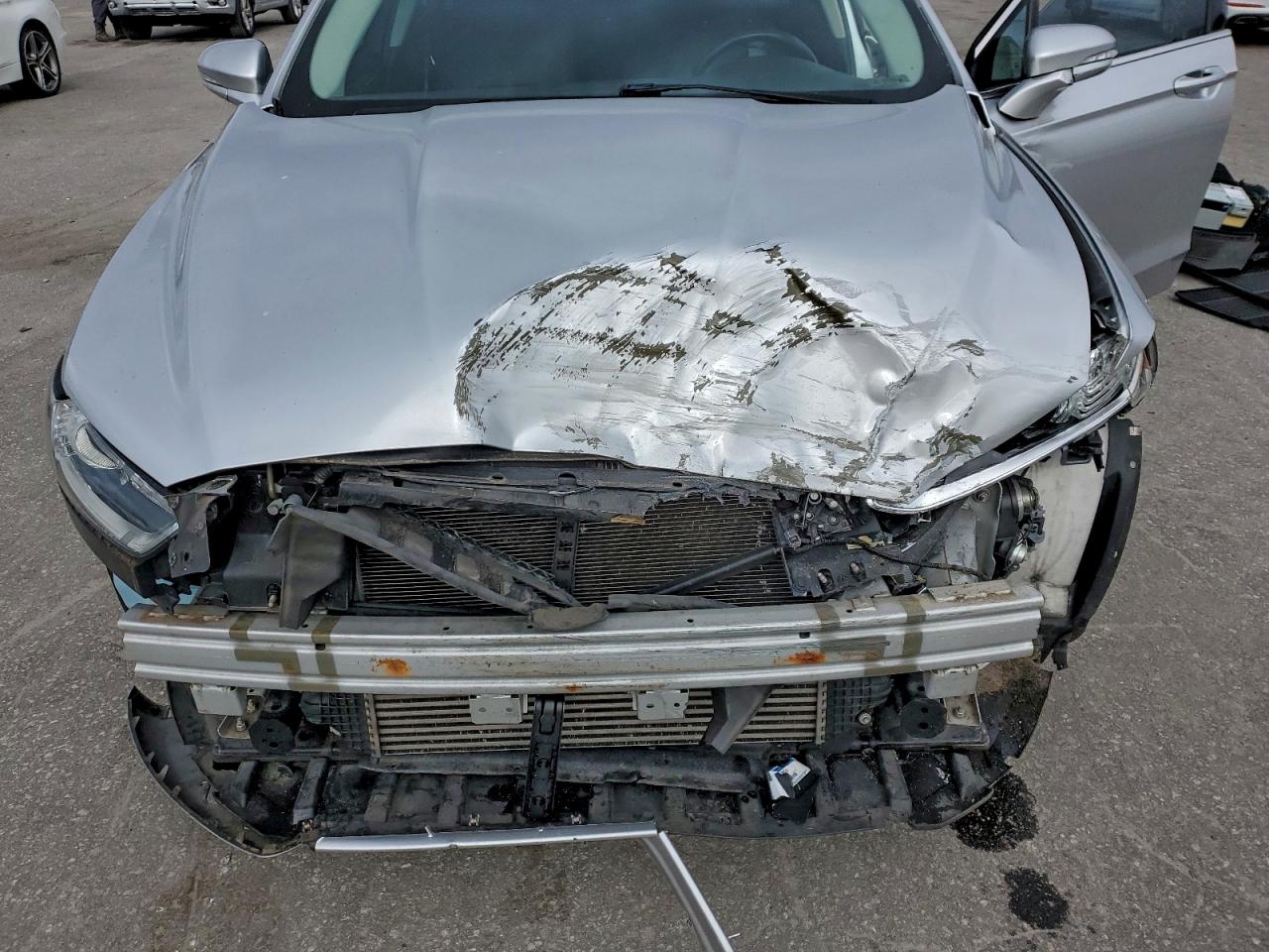 2013 FORD FUSION SE photo 11