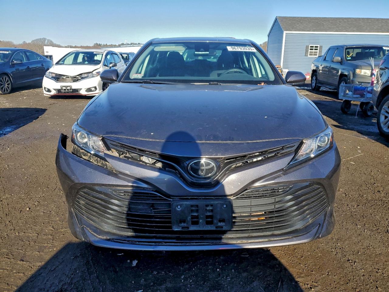 2020 TOYOTA CAMRY LE photo 5