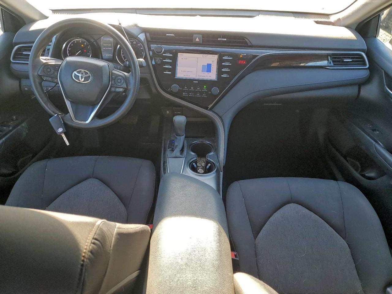 2020 TOYOTA CAMRY LE photo 8
