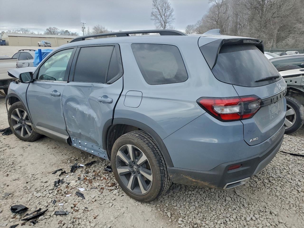2025 HONDA PILOT TOURING photo 2