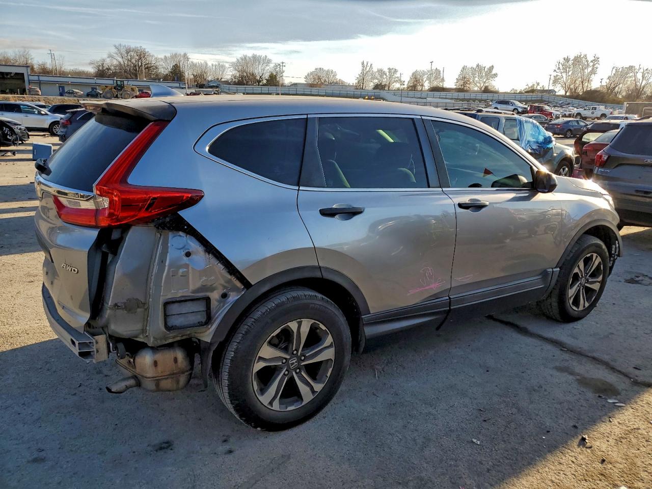 2018 HONDA CR-V LX photo 3
