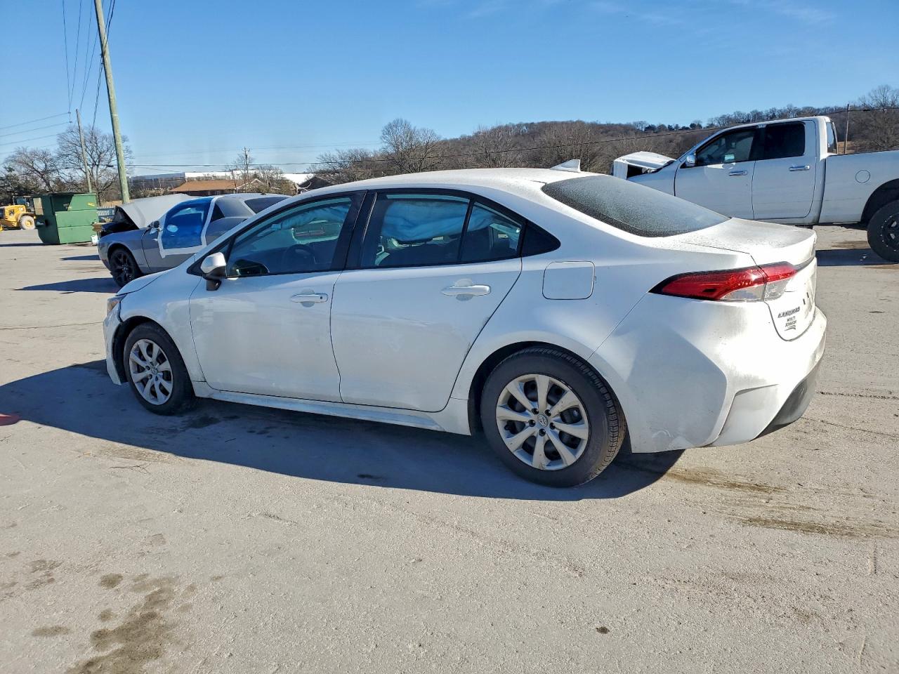 2024 TOYOTA COROLLA LE photo 2