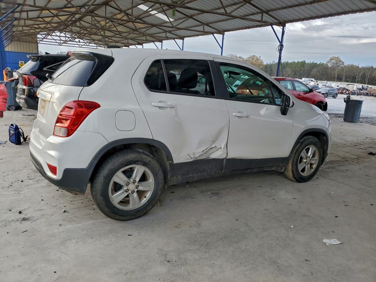 2020 CHEVROLET TRAX LS photo 3