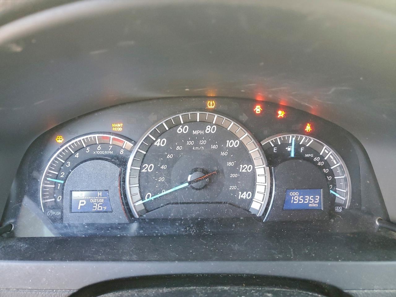 2012 TOYOTA CAMRY BASE photo 9