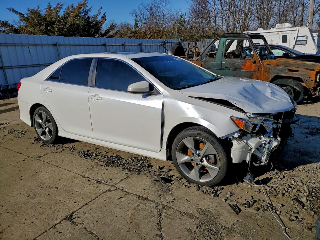 2012 TOYOTA CAMRY BASE photo 4