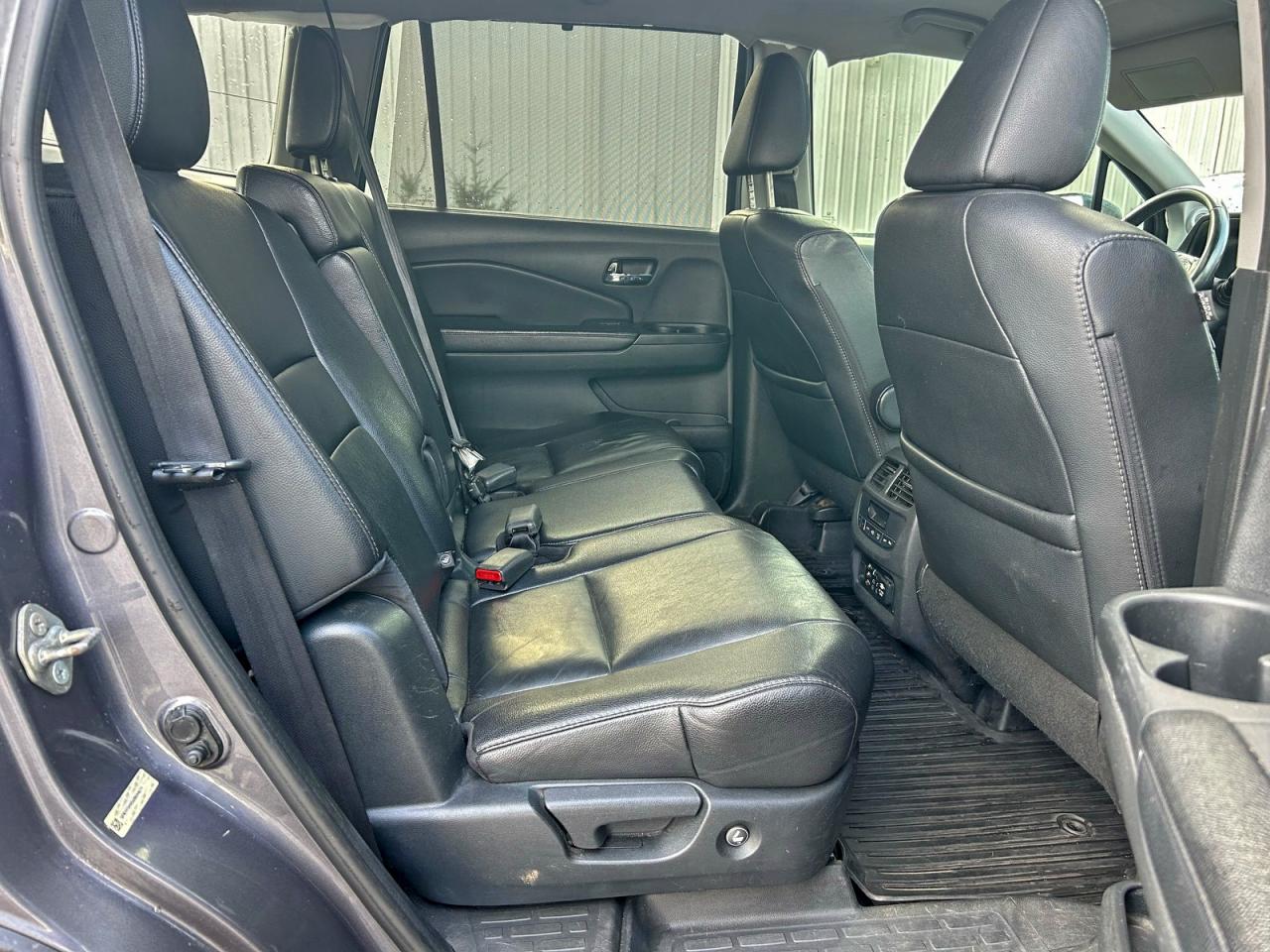 2016 HONDA PILOT TOURING photo 6