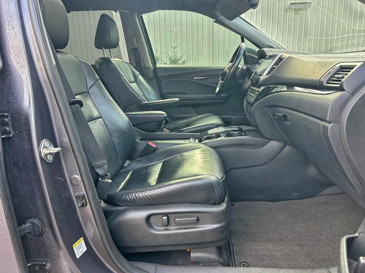 2016 HONDA PILOT TOURING photo 5