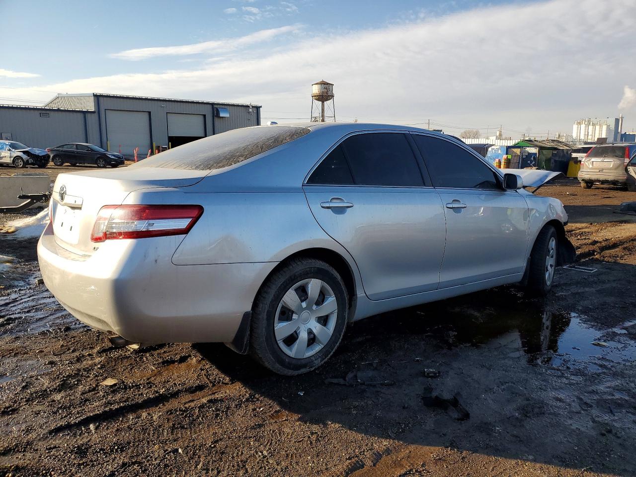 2010 TOYOTA CAMRY LE photo 5