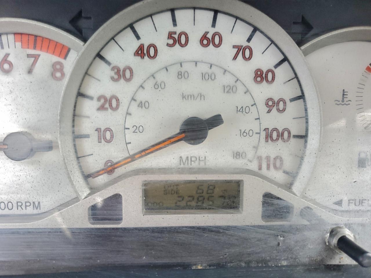 2005 TOYOTA COROLLA CE photo 9
