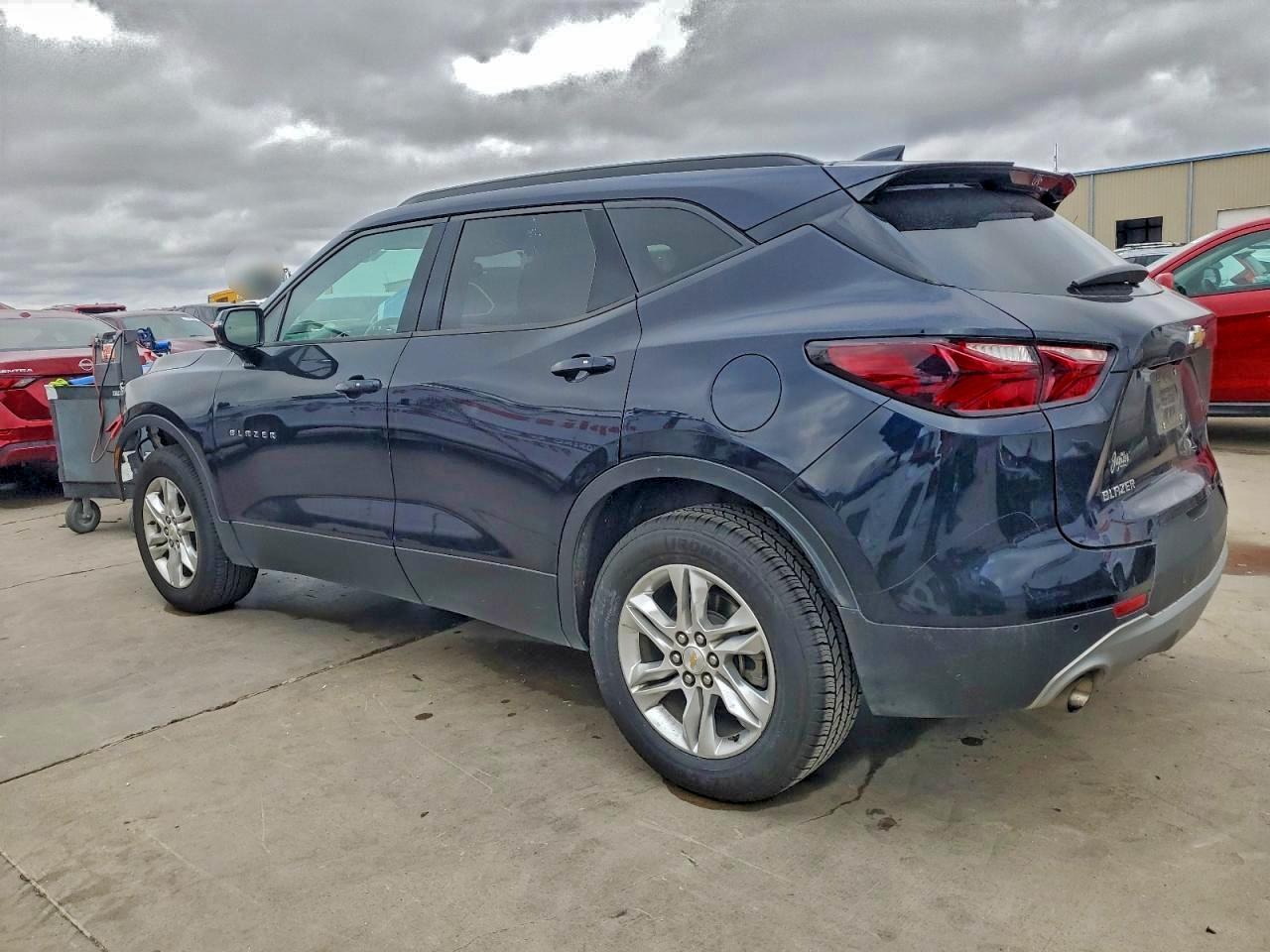 2020 CHEVROLET BLAZER 1LT photo 2