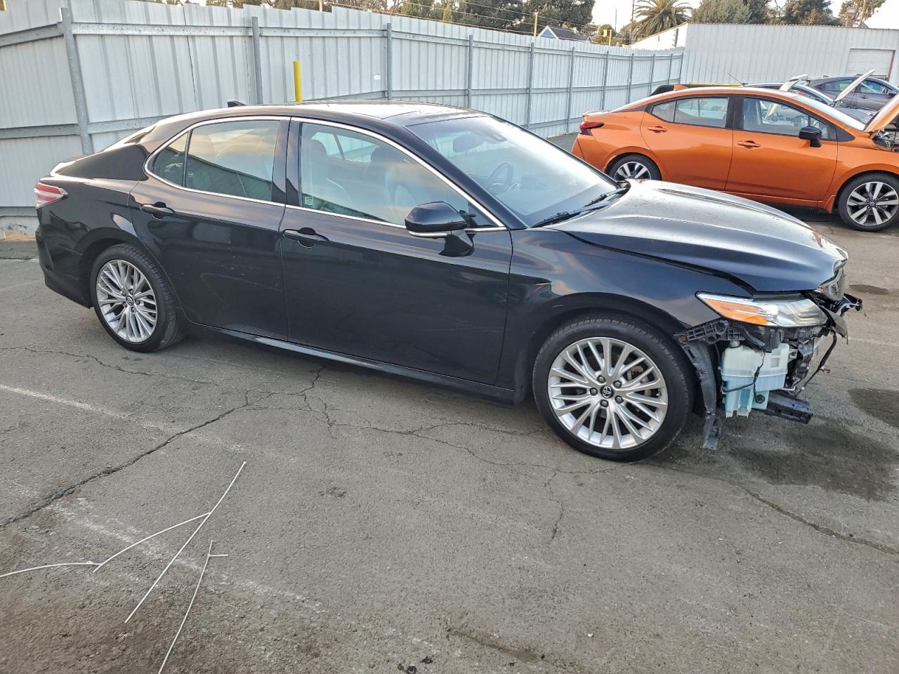 2018 TOYOTA CAMRY L photo 4