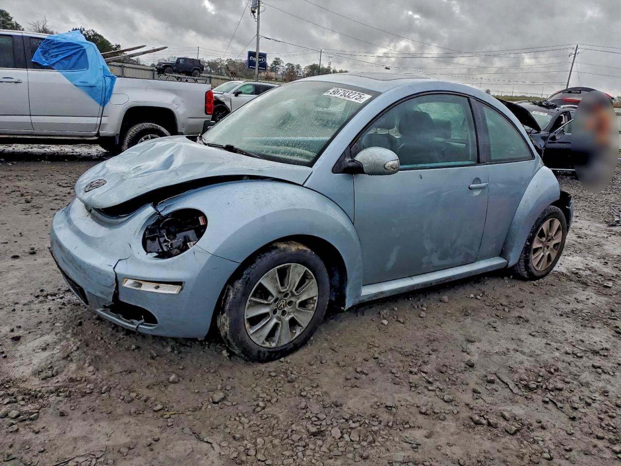 2010 VOLKSWAGEN NEW BEETLE