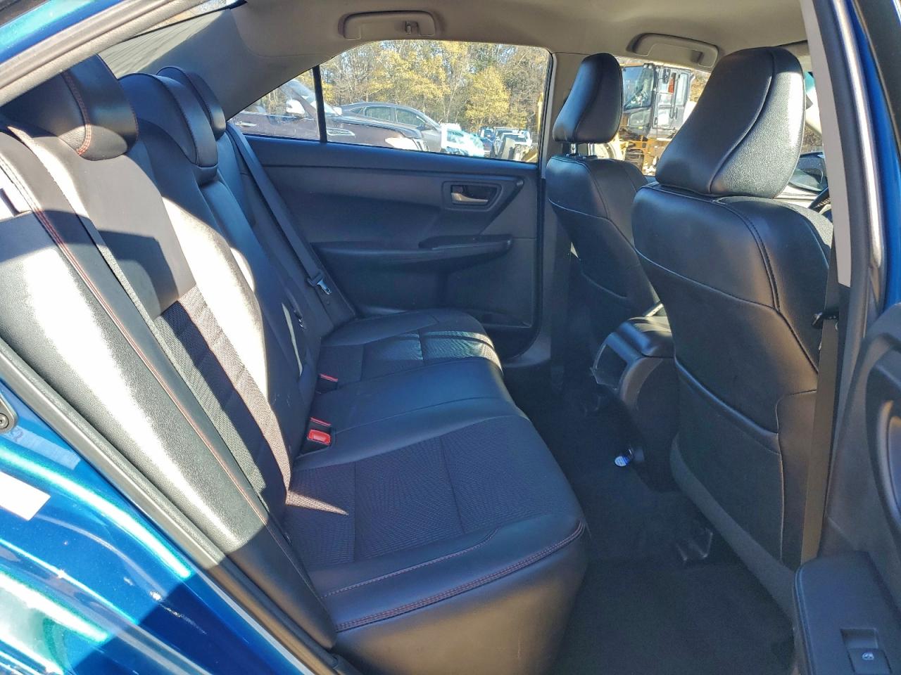 2017 TOYOTA CAMRY LE photo 10