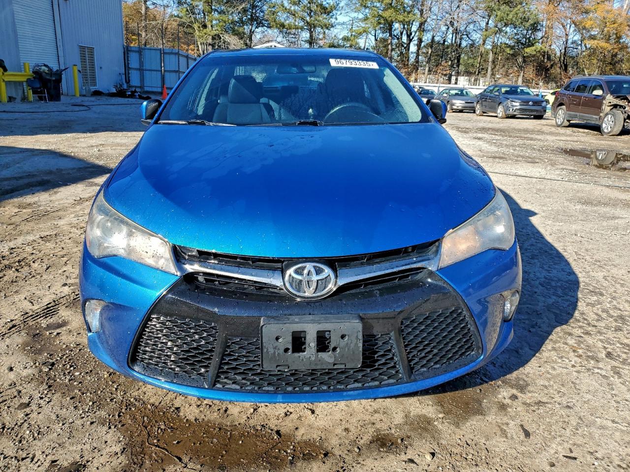 2017 TOYOTA CAMRY LE photo 5