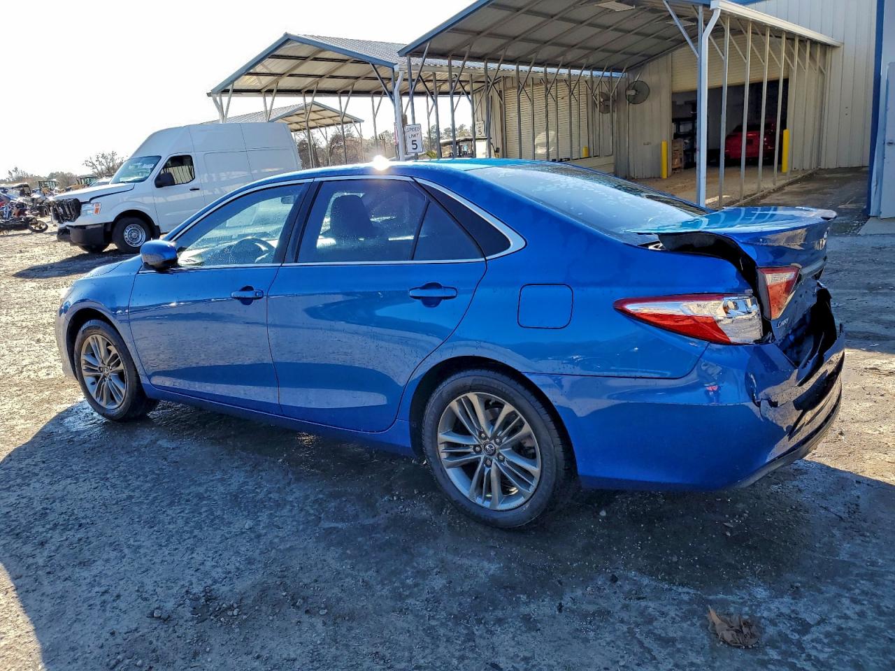 2017 TOYOTA CAMRY LE photo 2