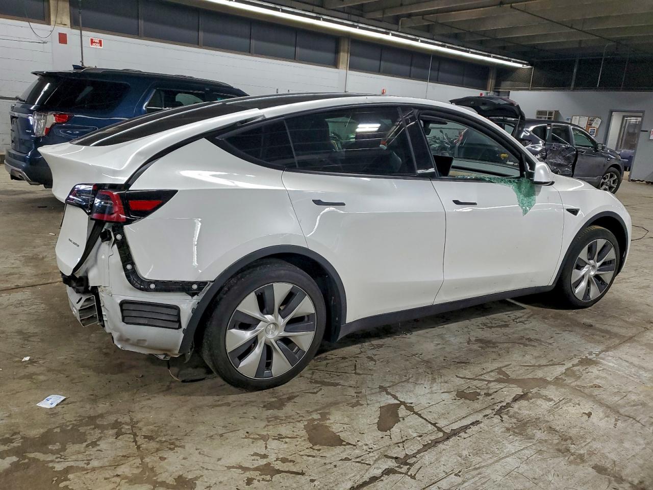 2021 TESLA MODEL Y photo 3