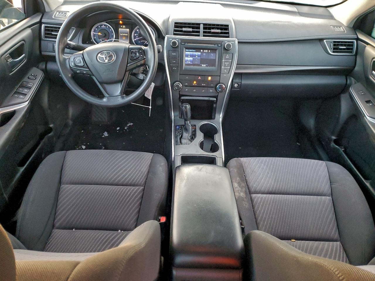 2016 TOYOTA CAMRY LE photo 8