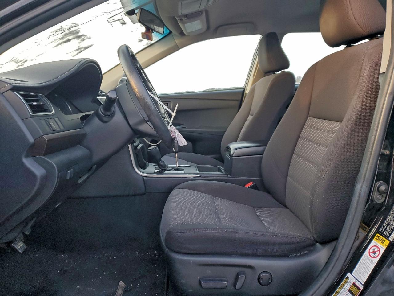 2016 TOYOTA CAMRY LE photo 7