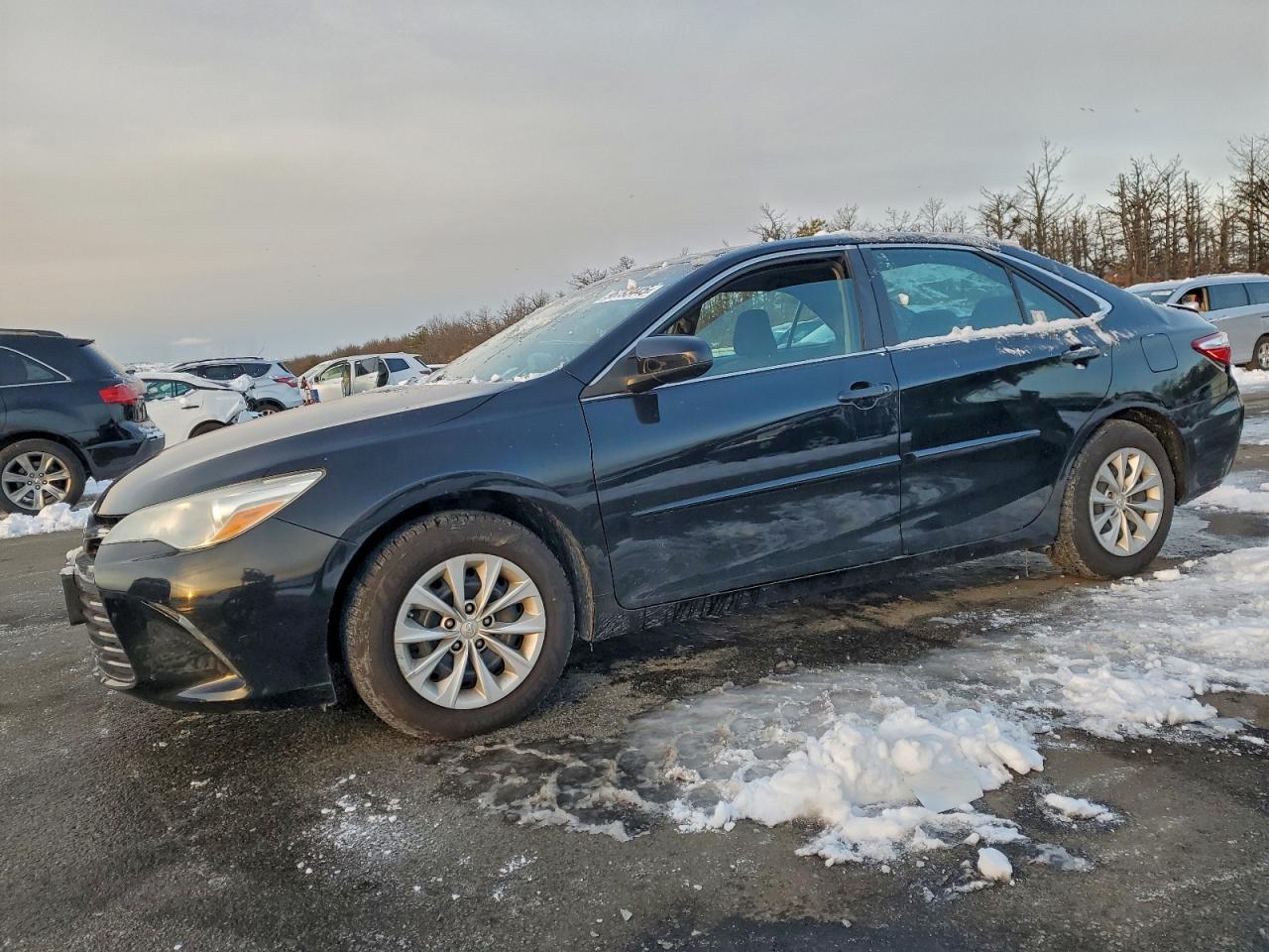 2016 TOYOTA CAMRY