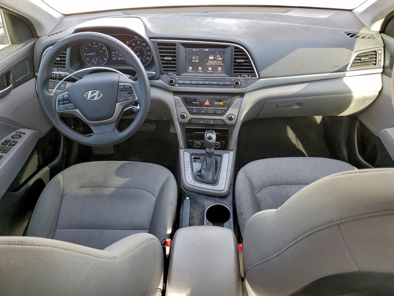2017 HYUNDAI ELANTRA SE photo 8