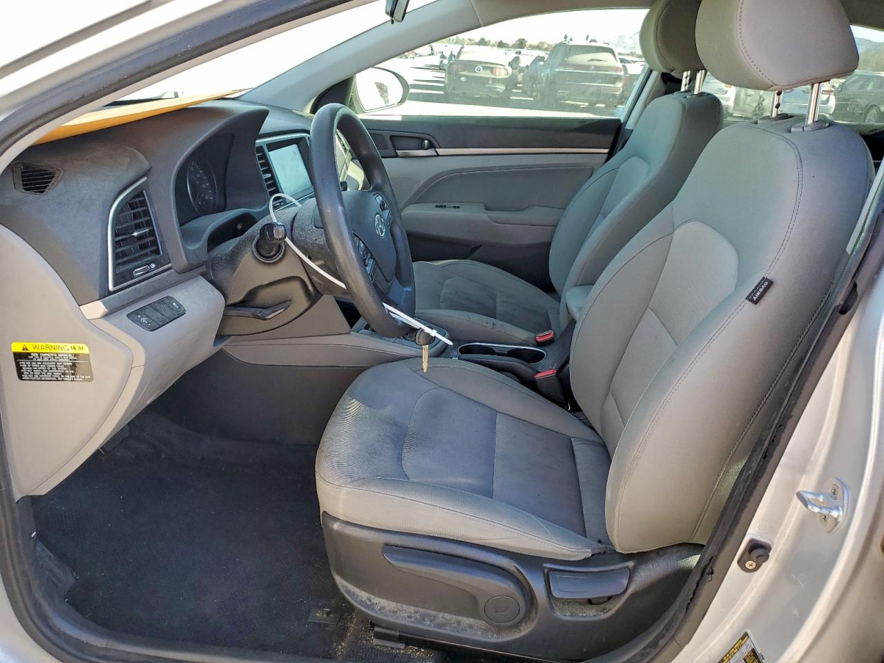 2017 HYUNDAI ELANTRA SE photo 7
