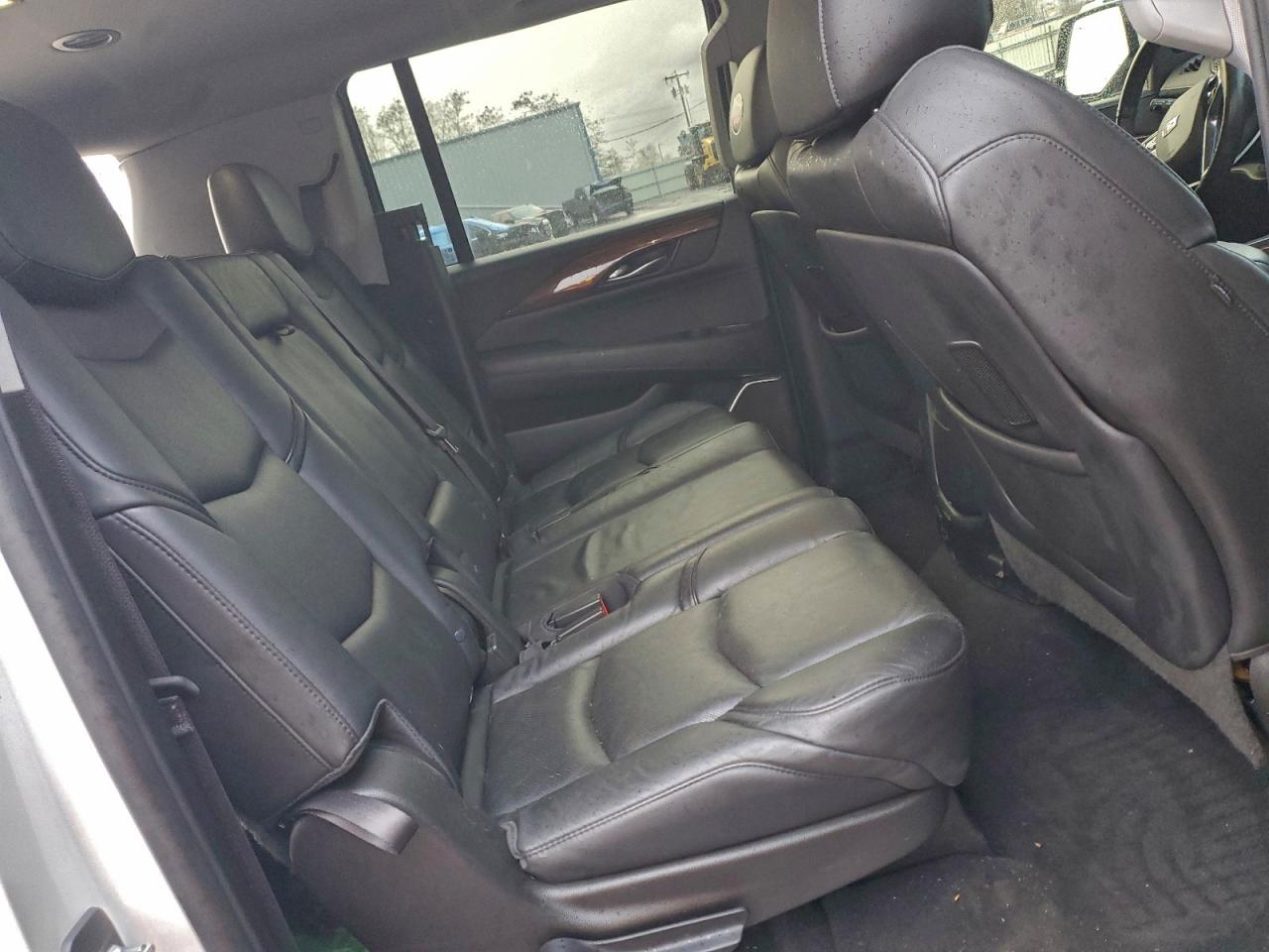 2016 CADILLAC ESCALADE ESV LUXURY photo 11