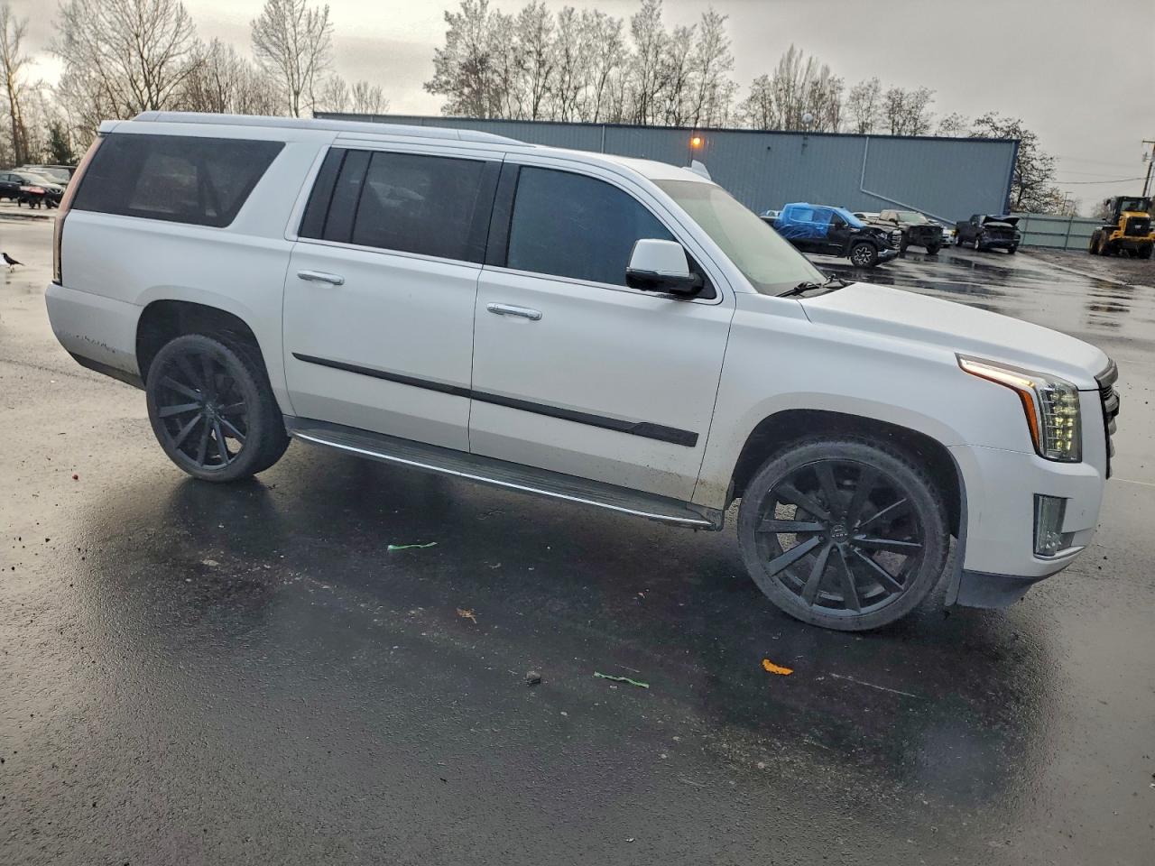 2016 CADILLAC ESCALADE ESV LUXURY photo 4
