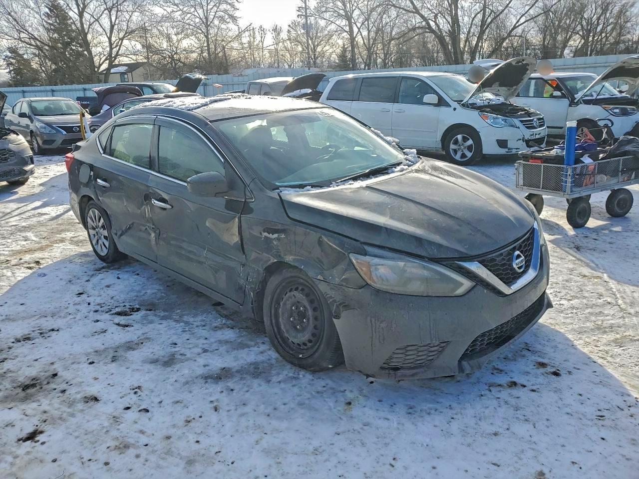 2017 NISSAN SENTRA S photo 4