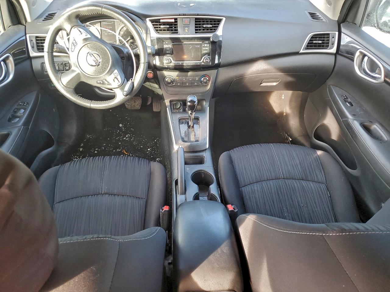 2017 NISSAN SENTRA S photo 8
