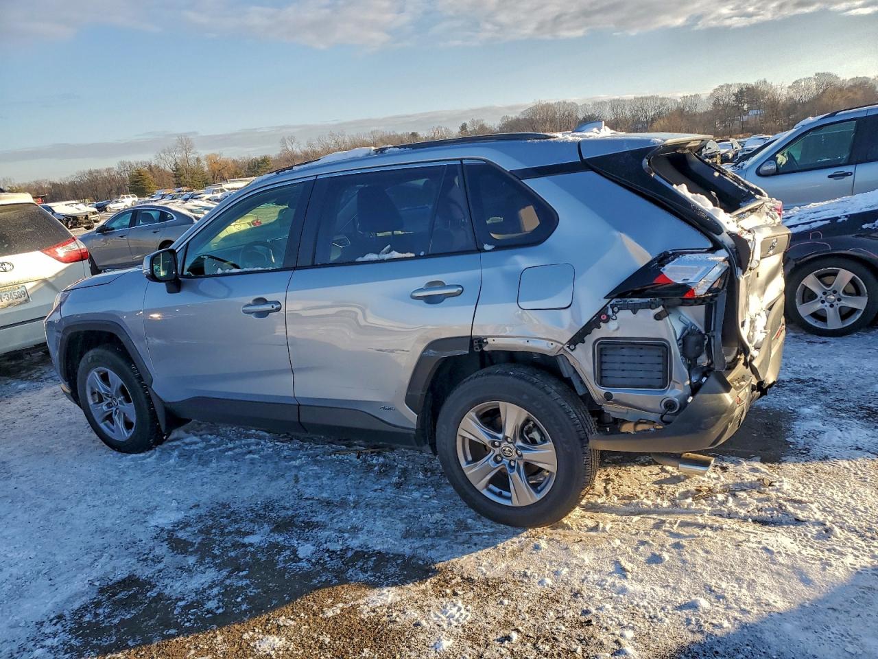 2025 TOYOTA RAV4 XLE photo 2