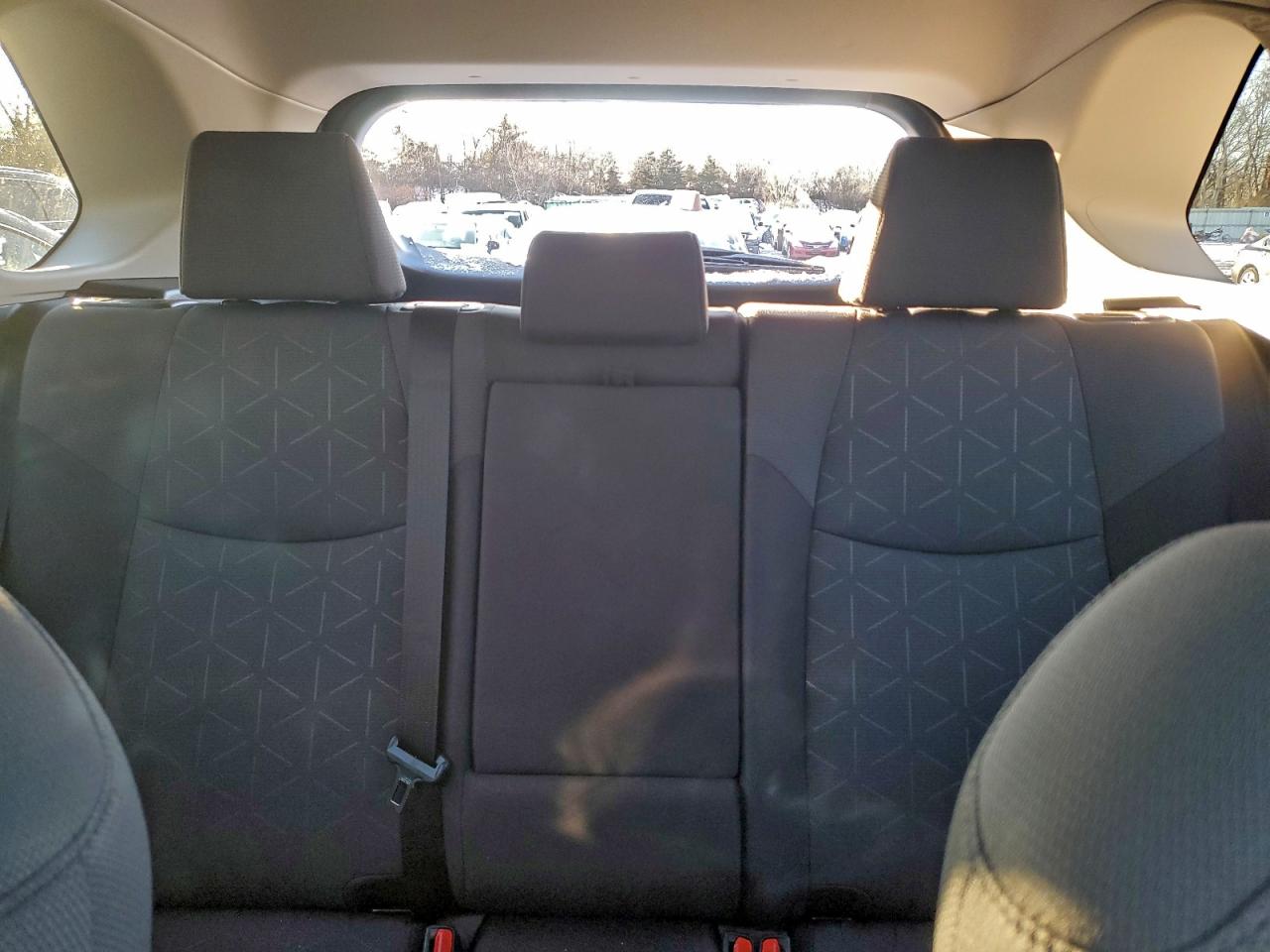 2025 TOYOTA RAV4 XLE photo 10