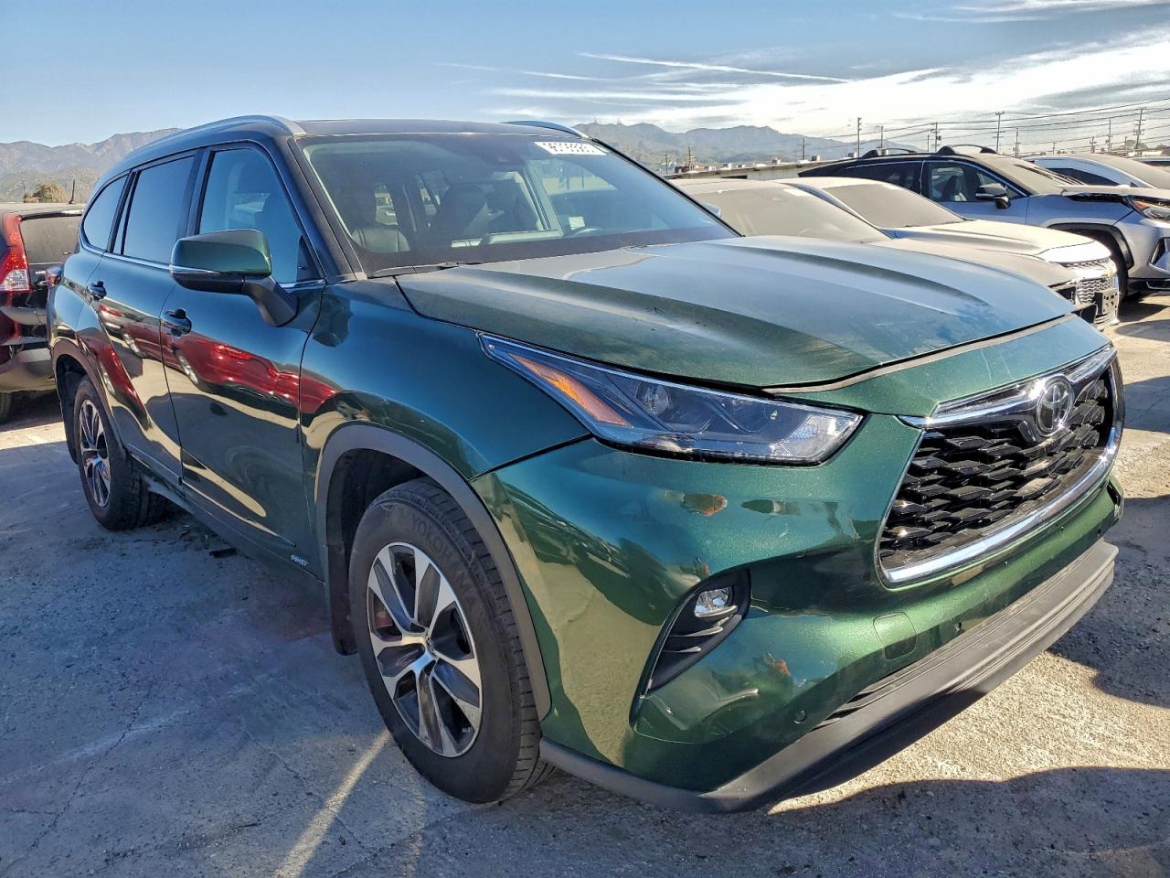 2023 TOYOTA HIGHLANDER HYBRID XLE photo 4
