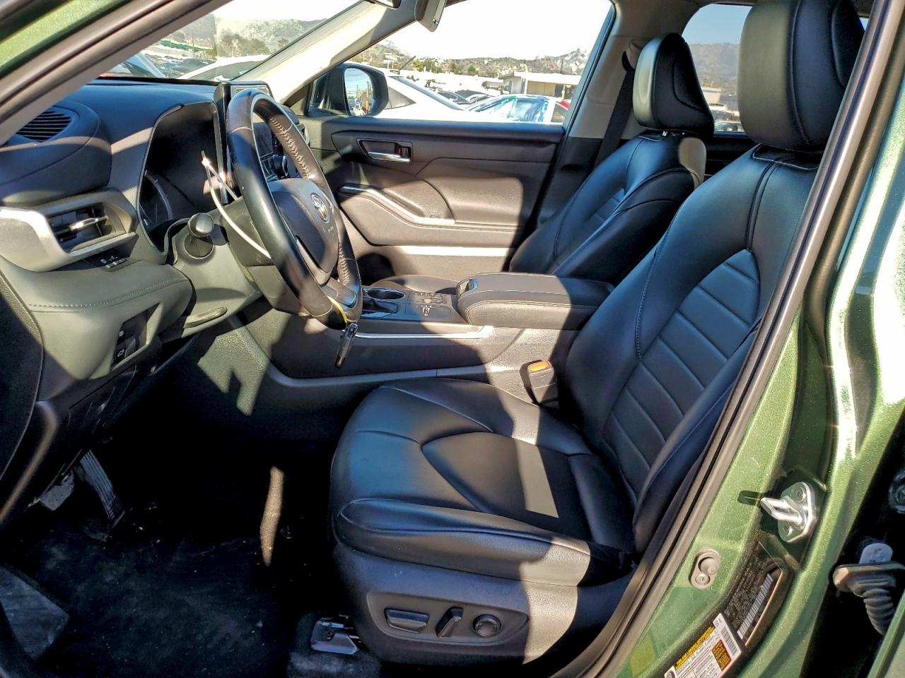 2023 TOYOTA HIGHLANDER HYBRID XLE photo 7