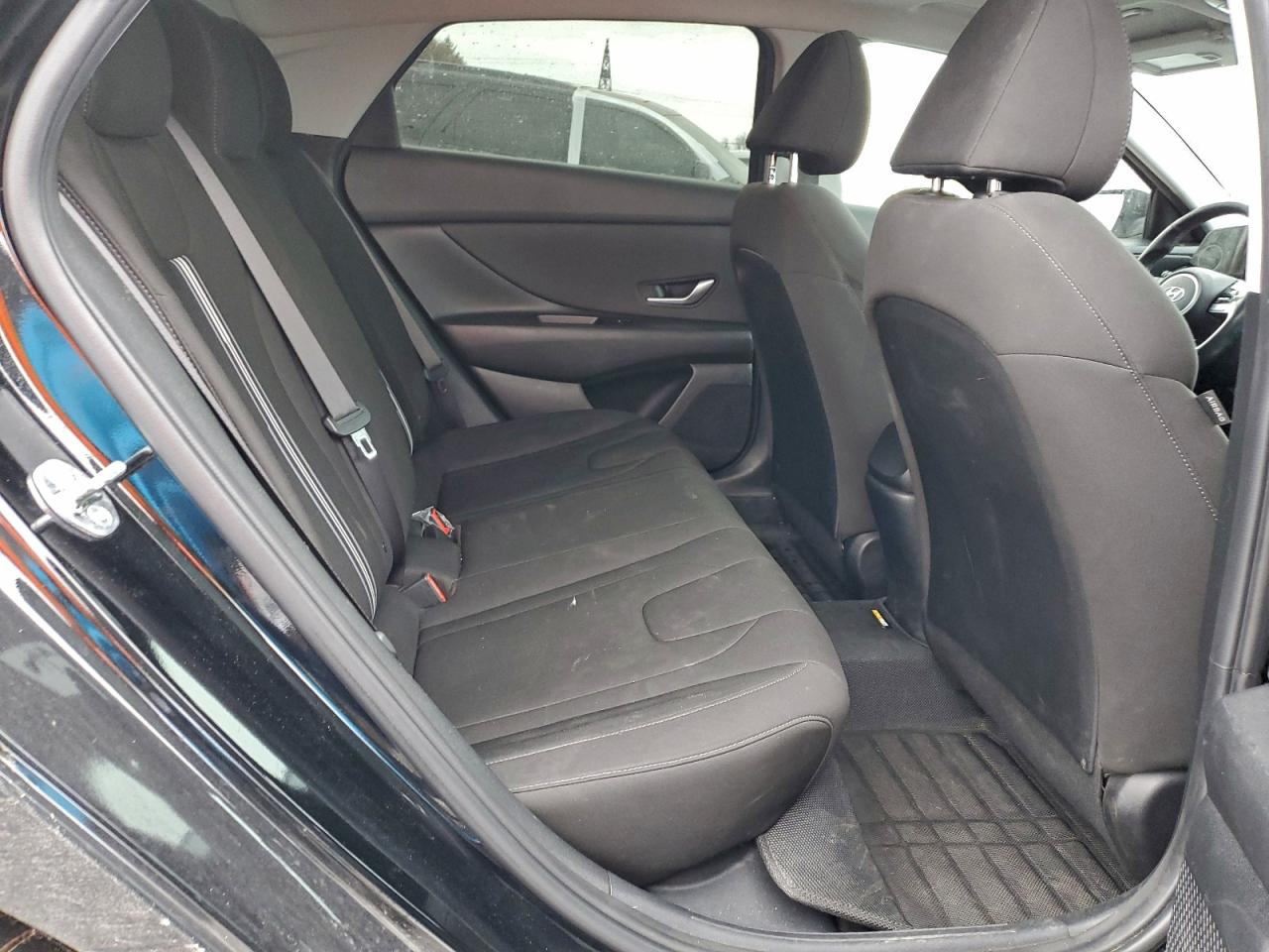 2023 HYUNDAI ELANTRA SEL photo 10