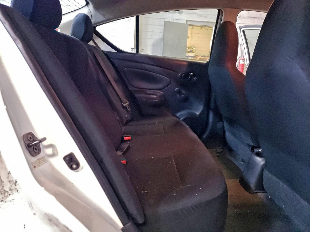 2014 NISSAN VERSA S photo 10