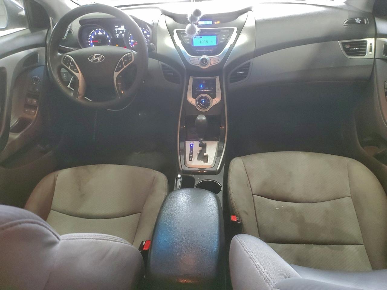 2012 HYUNDAI ELANTRA GLS photo 8