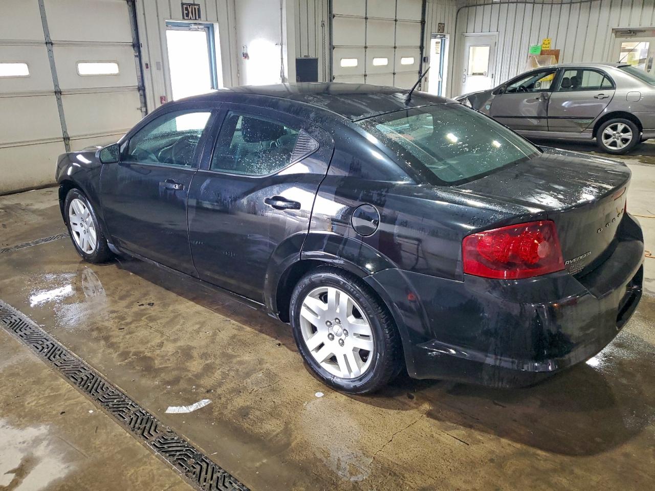 2014 DODGE AVENGER SE photo 2
