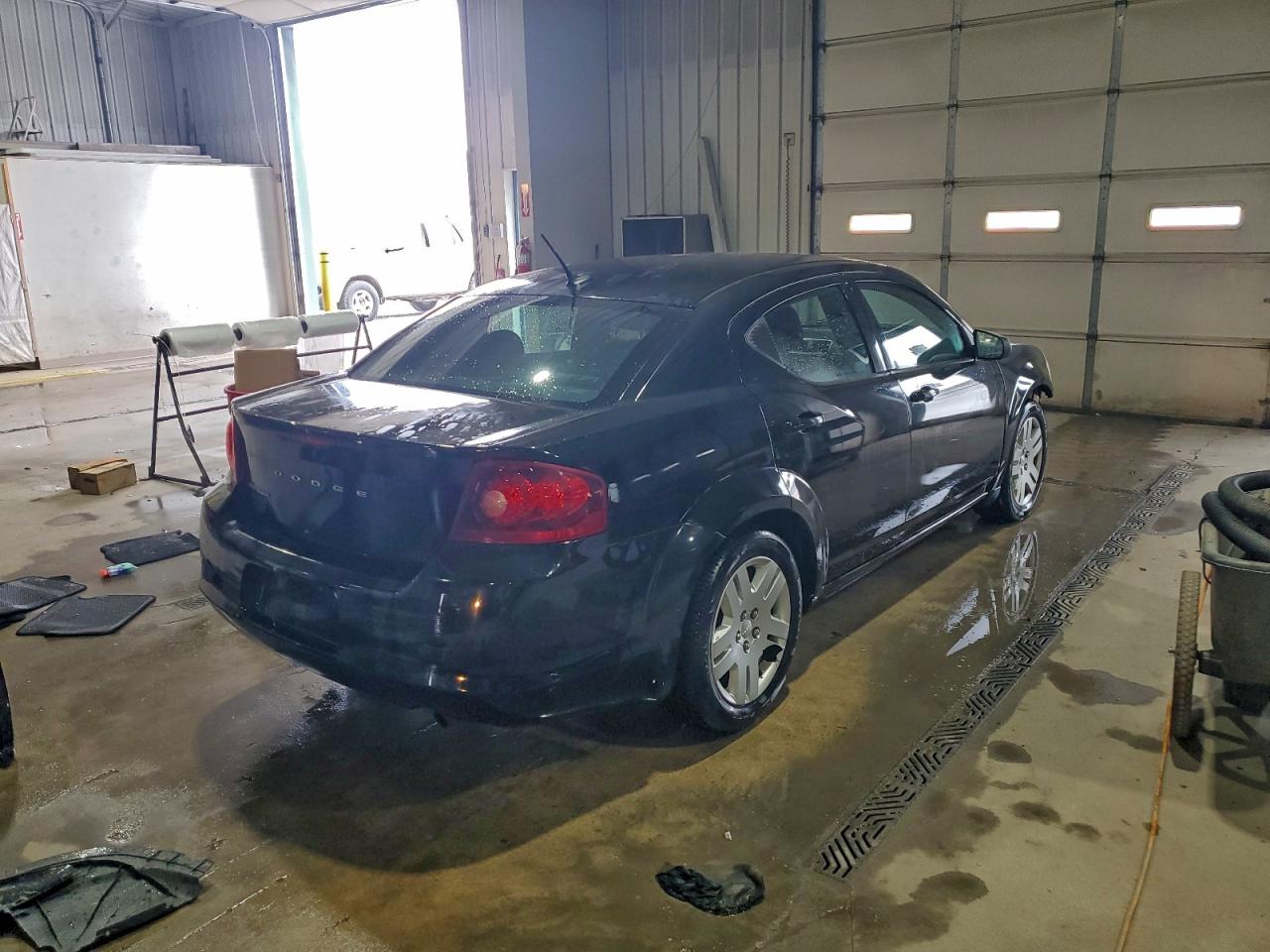 2014 DODGE AVENGER SE photo 3