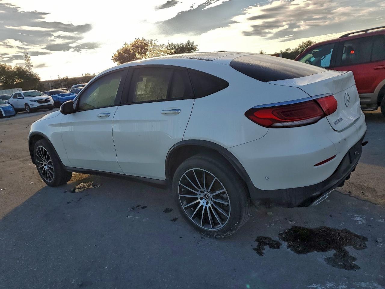 2021 MERCEDES-BENZ GLC COUPE 300 4MATIC photo 2