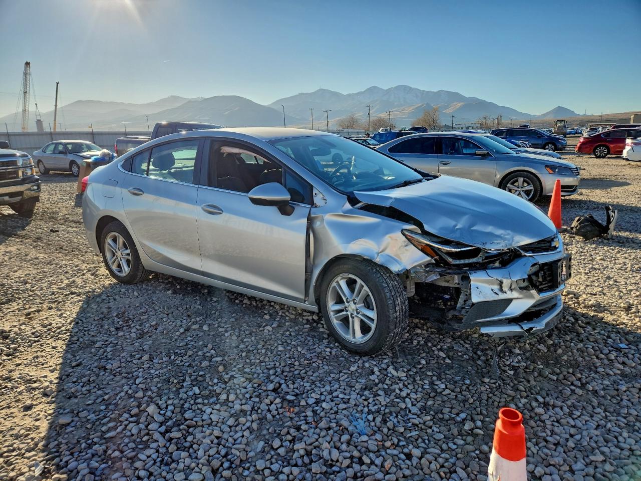 2017 CHEVROLET CRUZE LT photo 4