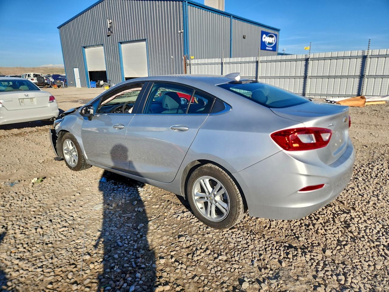 2017 CHEVROLET CRUZE LT photo 2