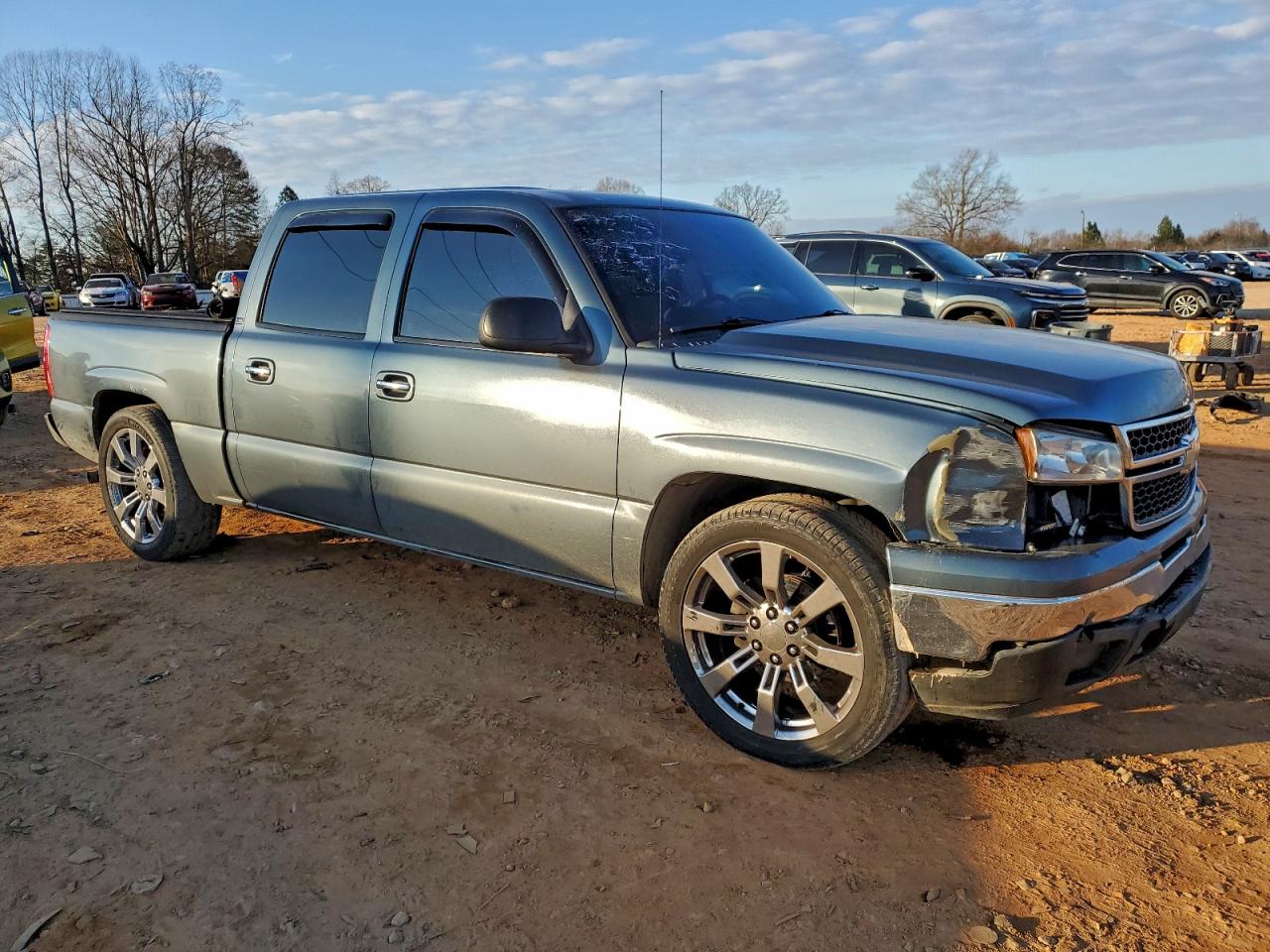 2007 CHEVROLET SILVERADO C1500 CLASSIC CREW CAB photo 4
