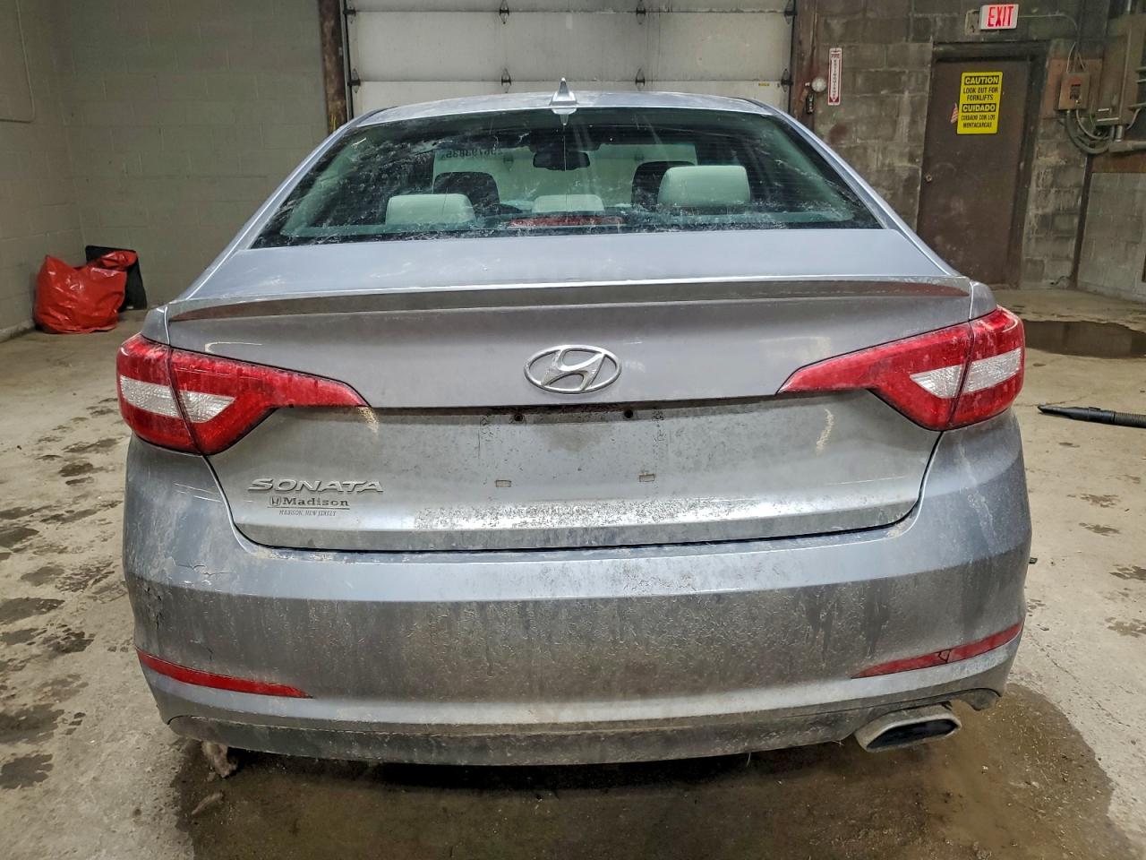 2015 HYUNDAI SONATA SE photo 6