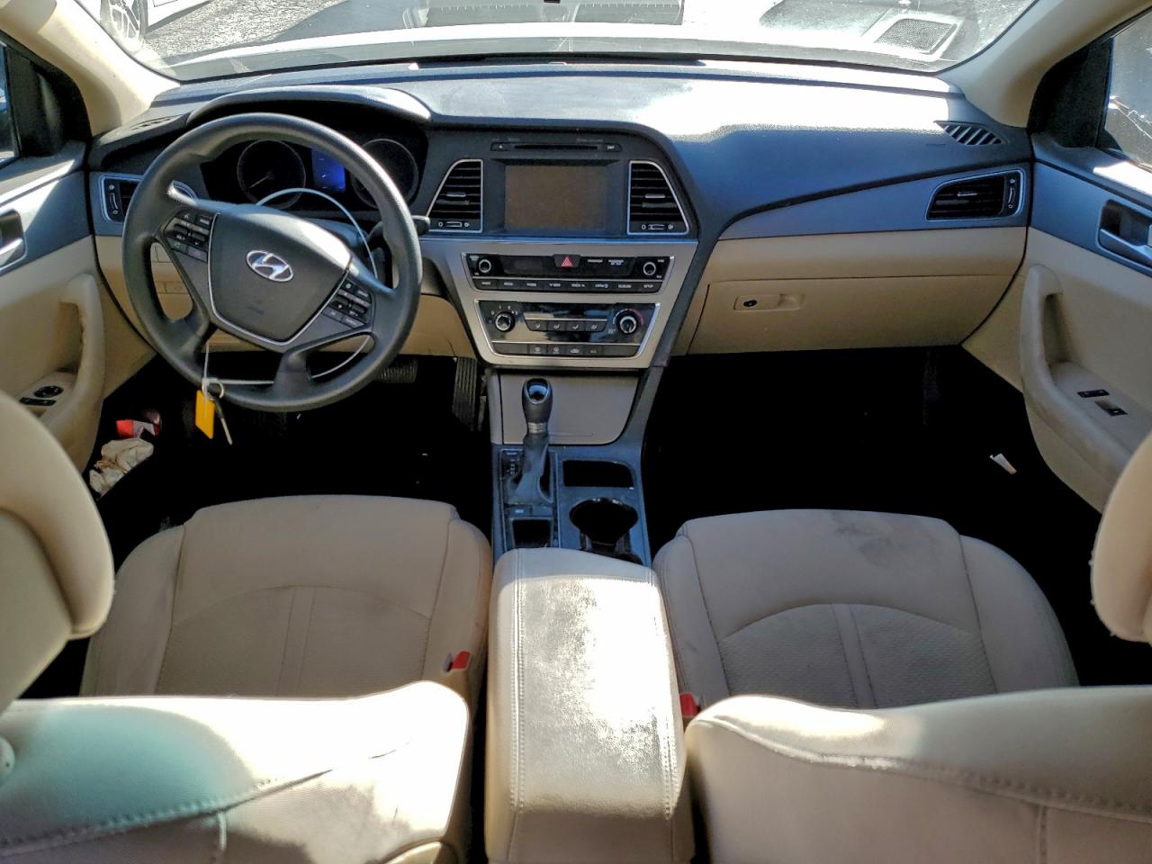 2017 HYUNDAI SONATA SE photo 8