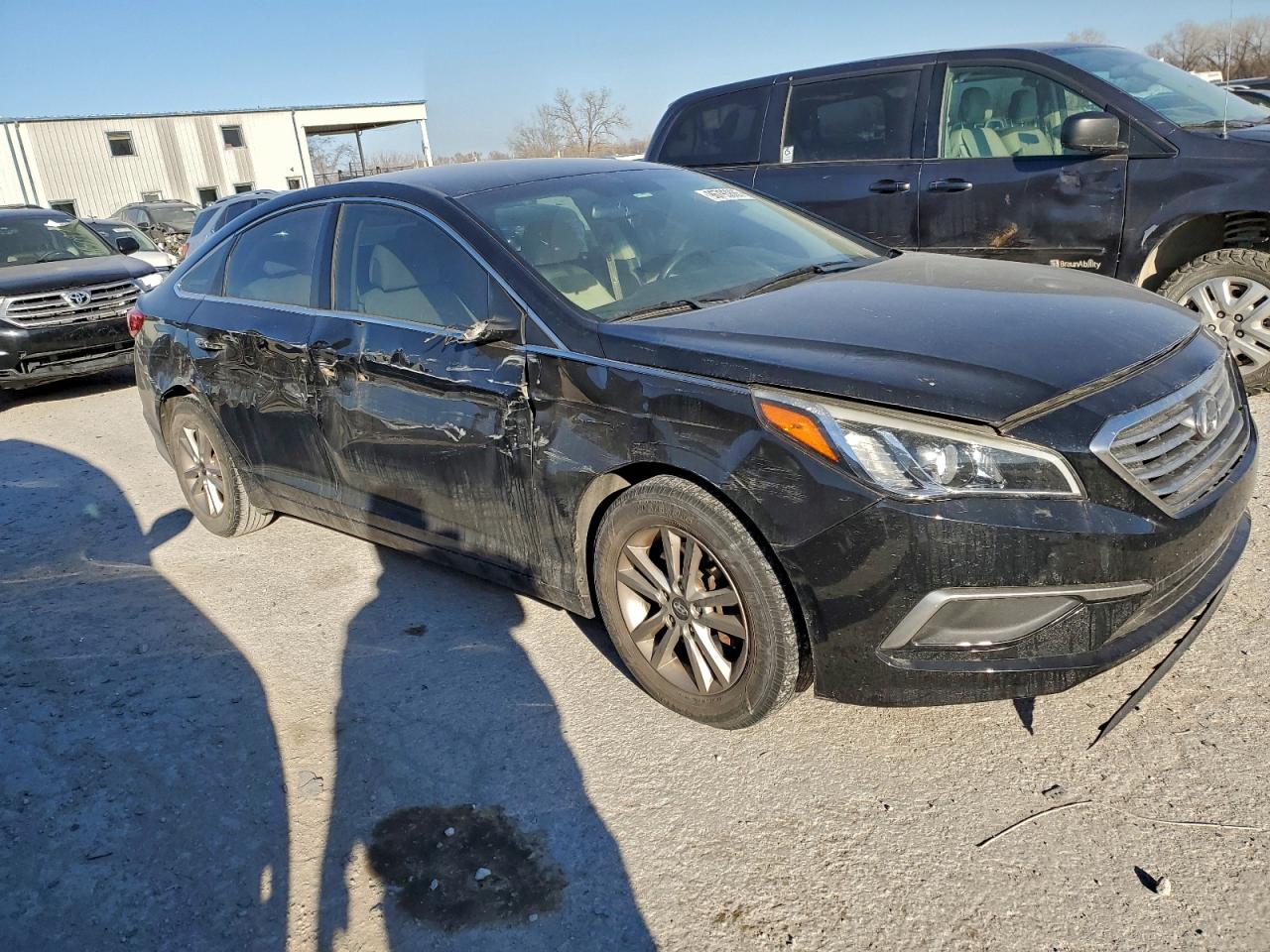 2017 HYUNDAI SONATA SE photo 4
