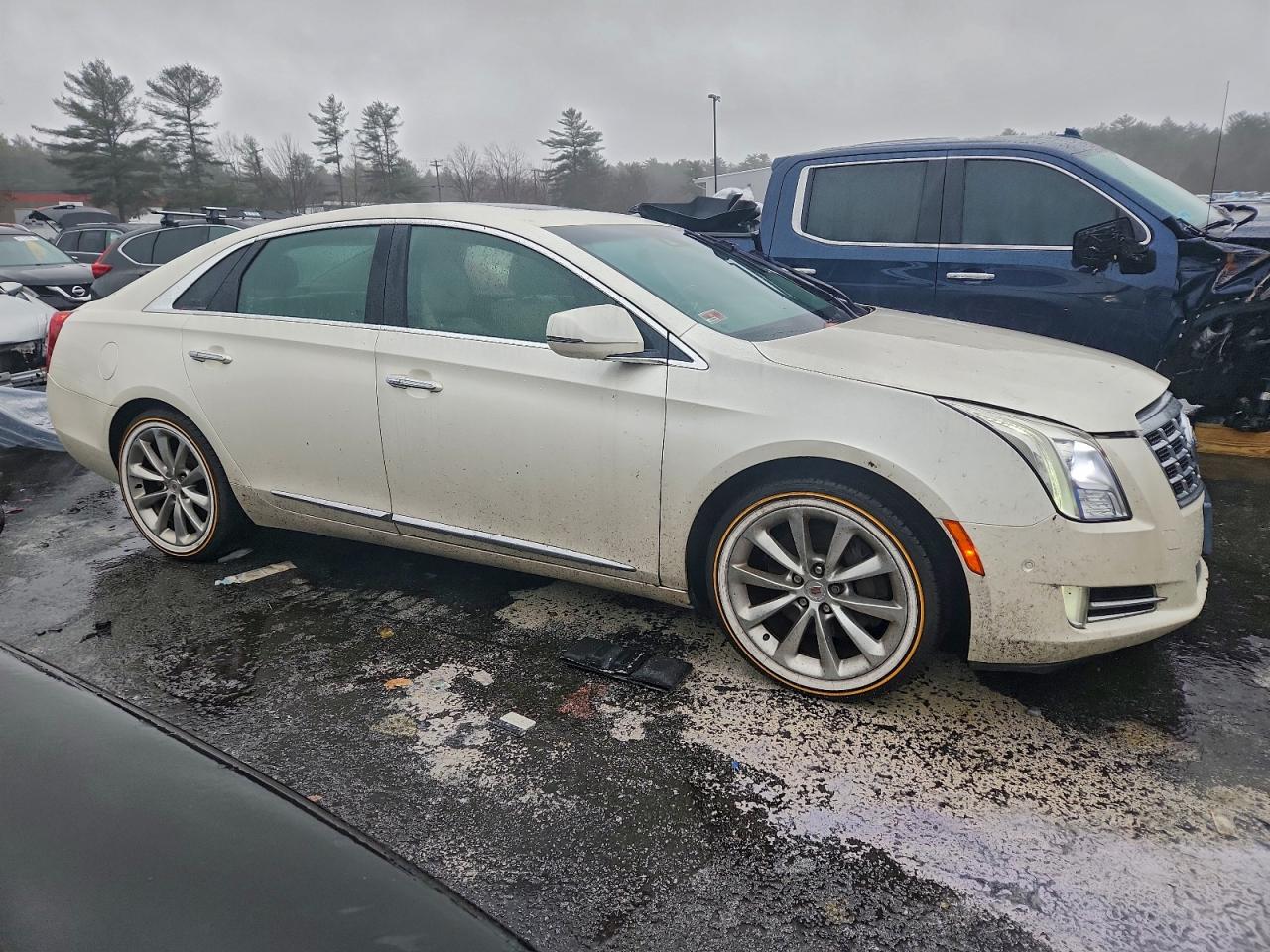 2014 CADILLAC XTS LUXURY COLLECTION photo 4
